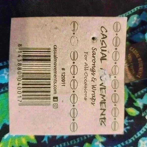 NWT Casual Movements Sarong Wrap. Green, blue elephants with fringe - Picture 3 of 11